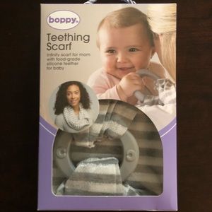 Bobby teething scarf